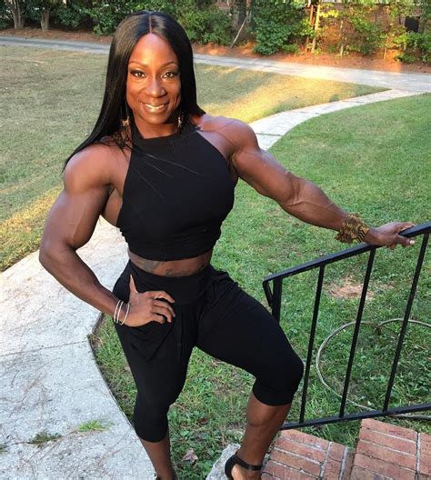 black muscle women